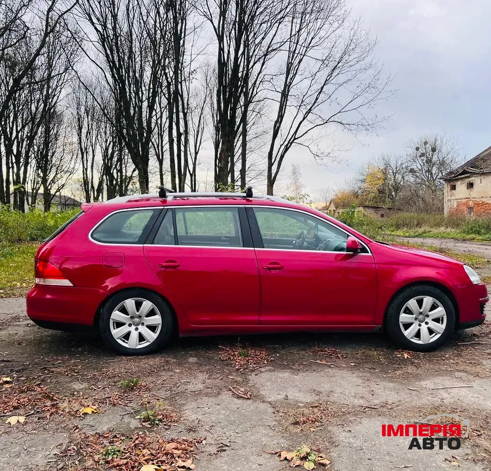Volkswagen Golf - фото 10