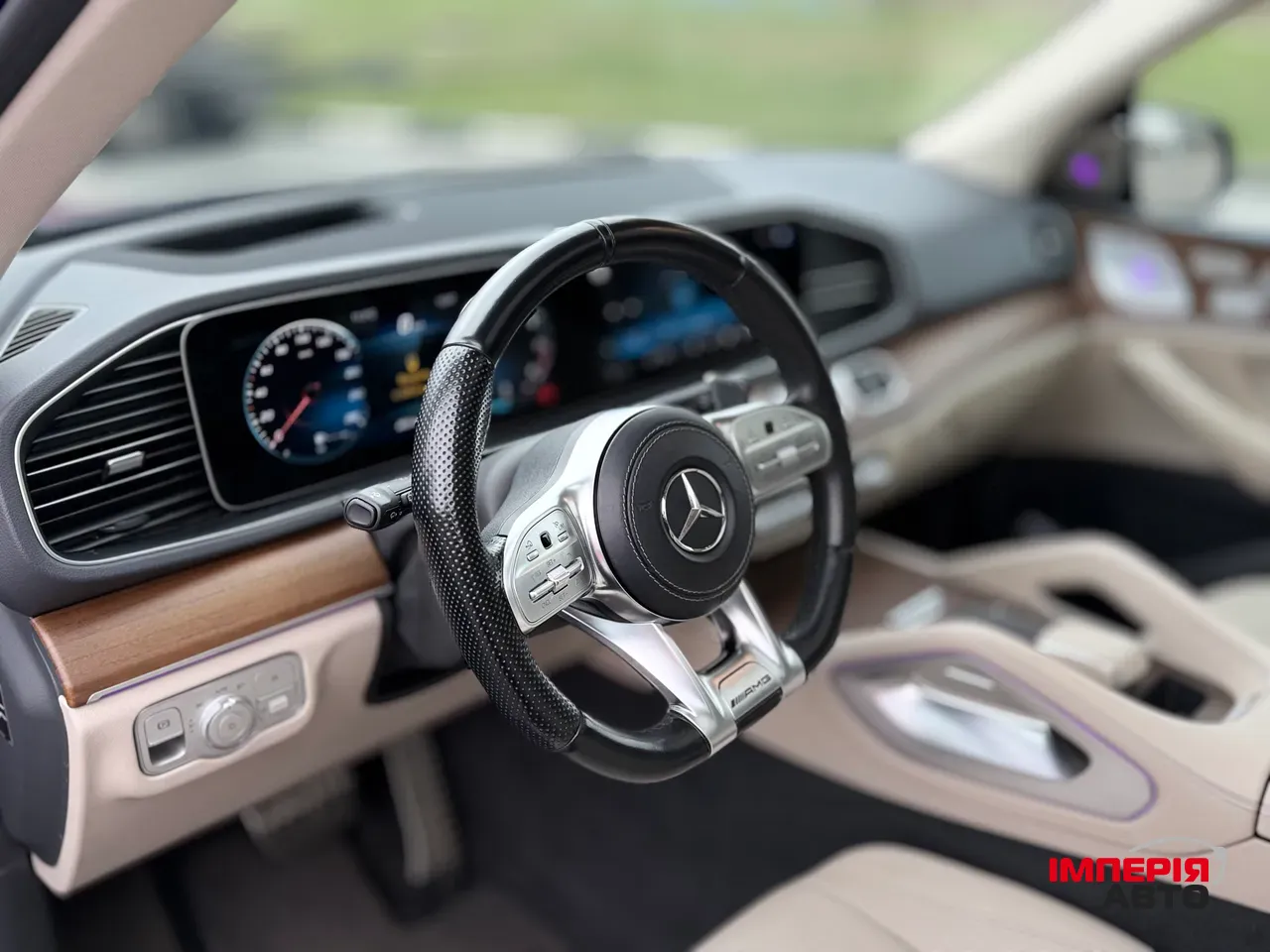 Mercedes-Benz GLE - фото 12