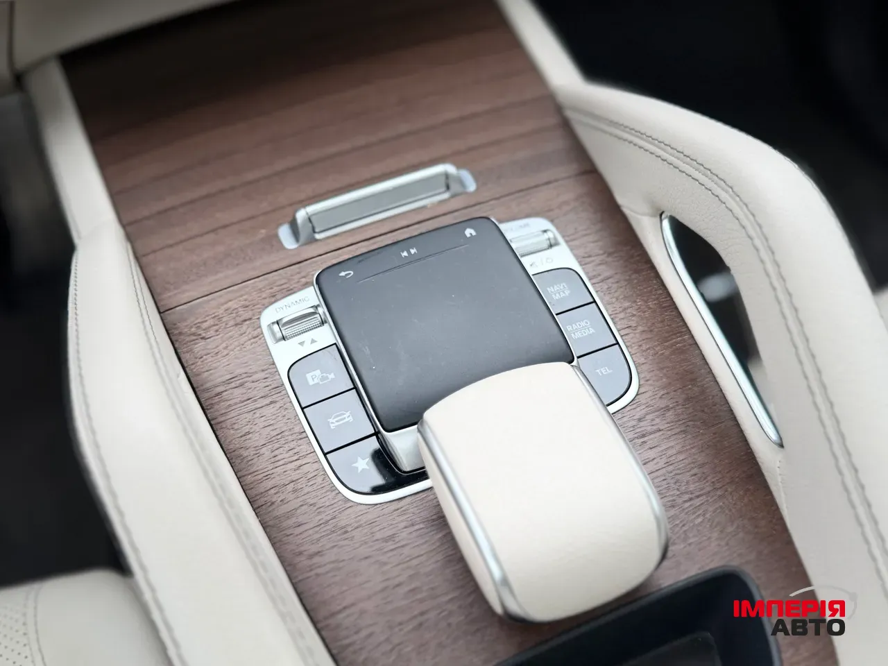 Mercedes-Benz GLE - фото 10