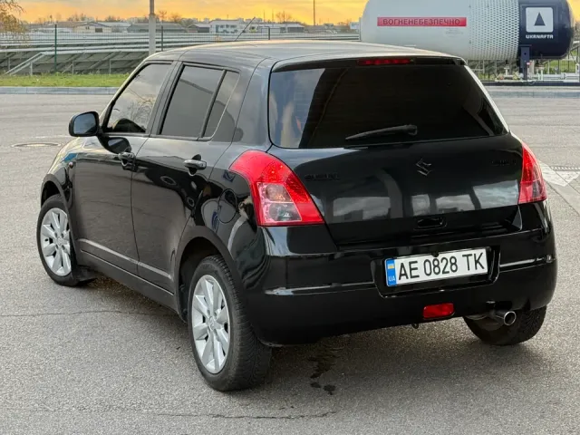 Suzuki Swift - фото 4