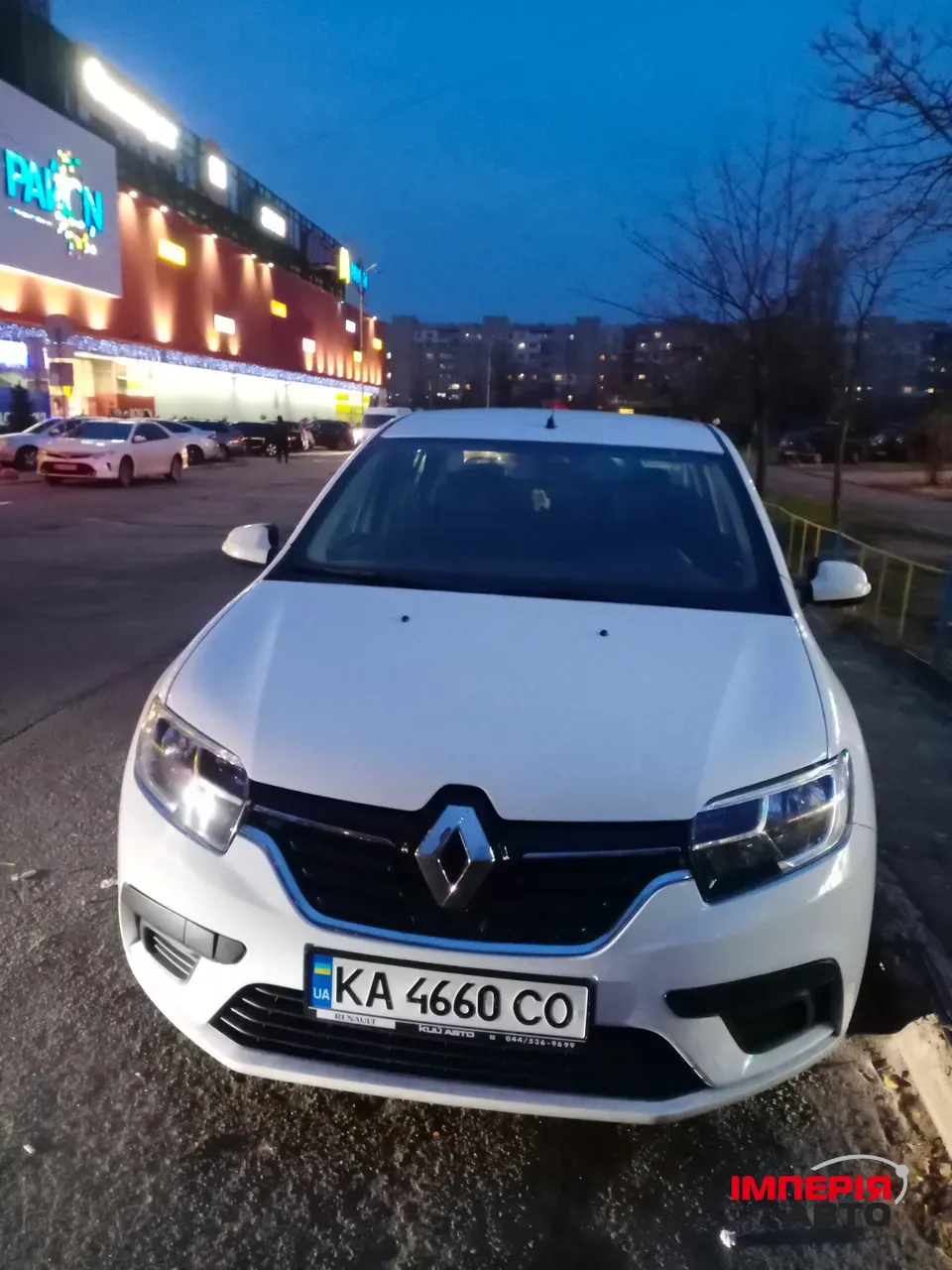 Renault Logan - фото 1