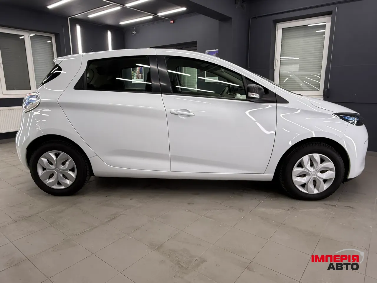 Renault ZOE - фото 11