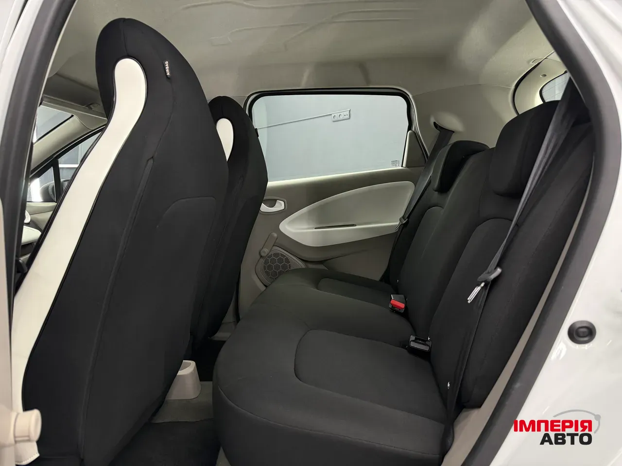 Renault ZOE - фото 20