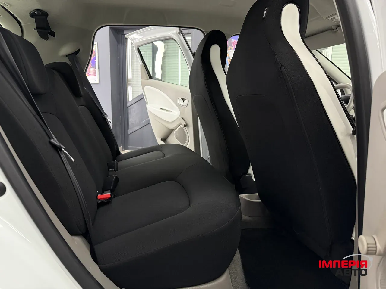 Renault ZOE - фото 28