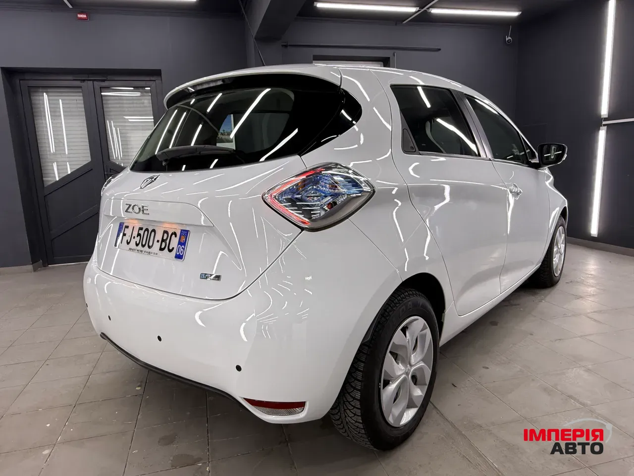 Renault ZOE - фото 10