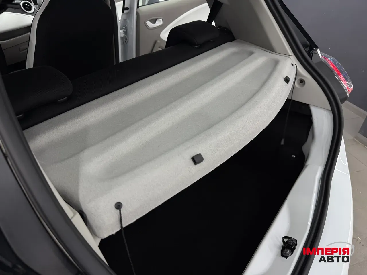 Renault ZOE - фото 24