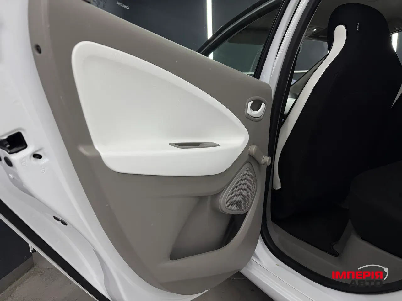 Renault ZOE - фото 22