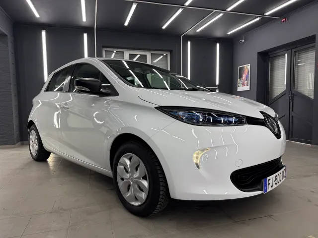 Renault ZOE - фото 1