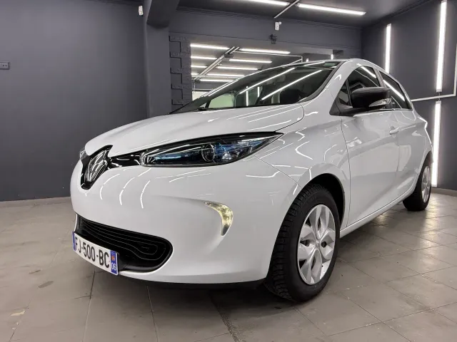 Renault ZOE - фото 3