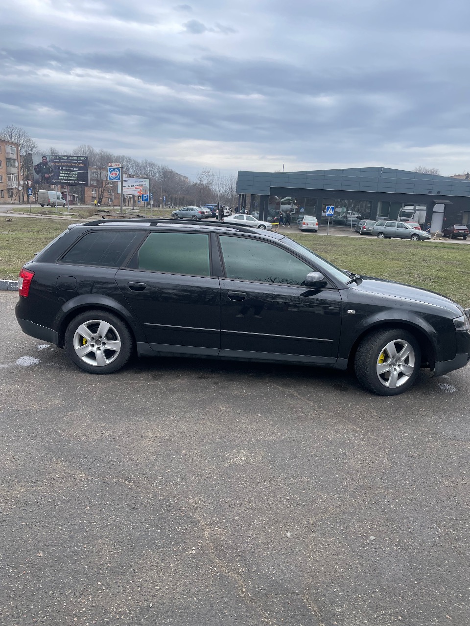 Audi A4 - фото 9