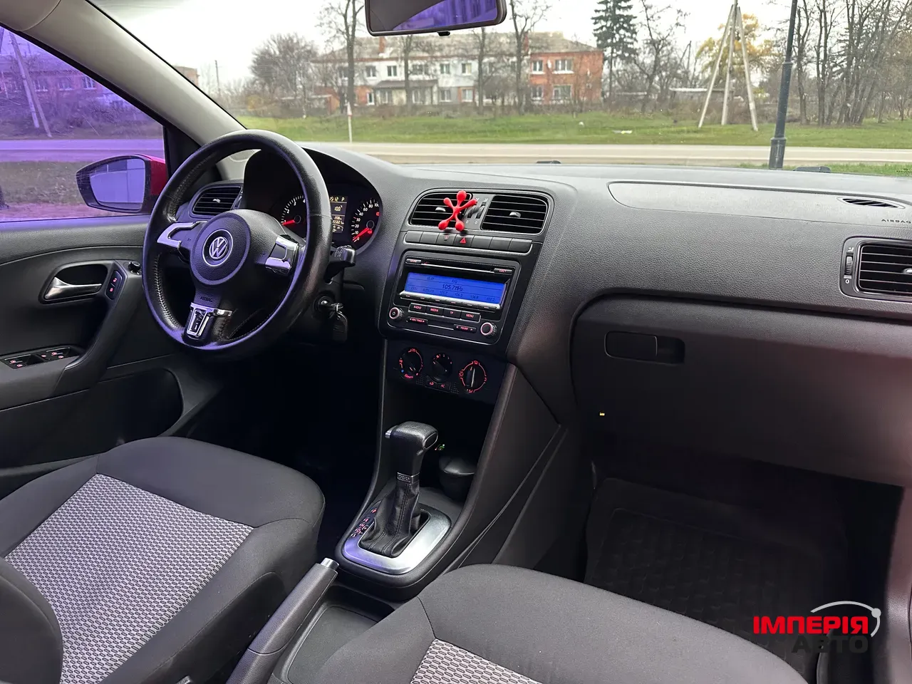 Volkswagen Polo - фото 14