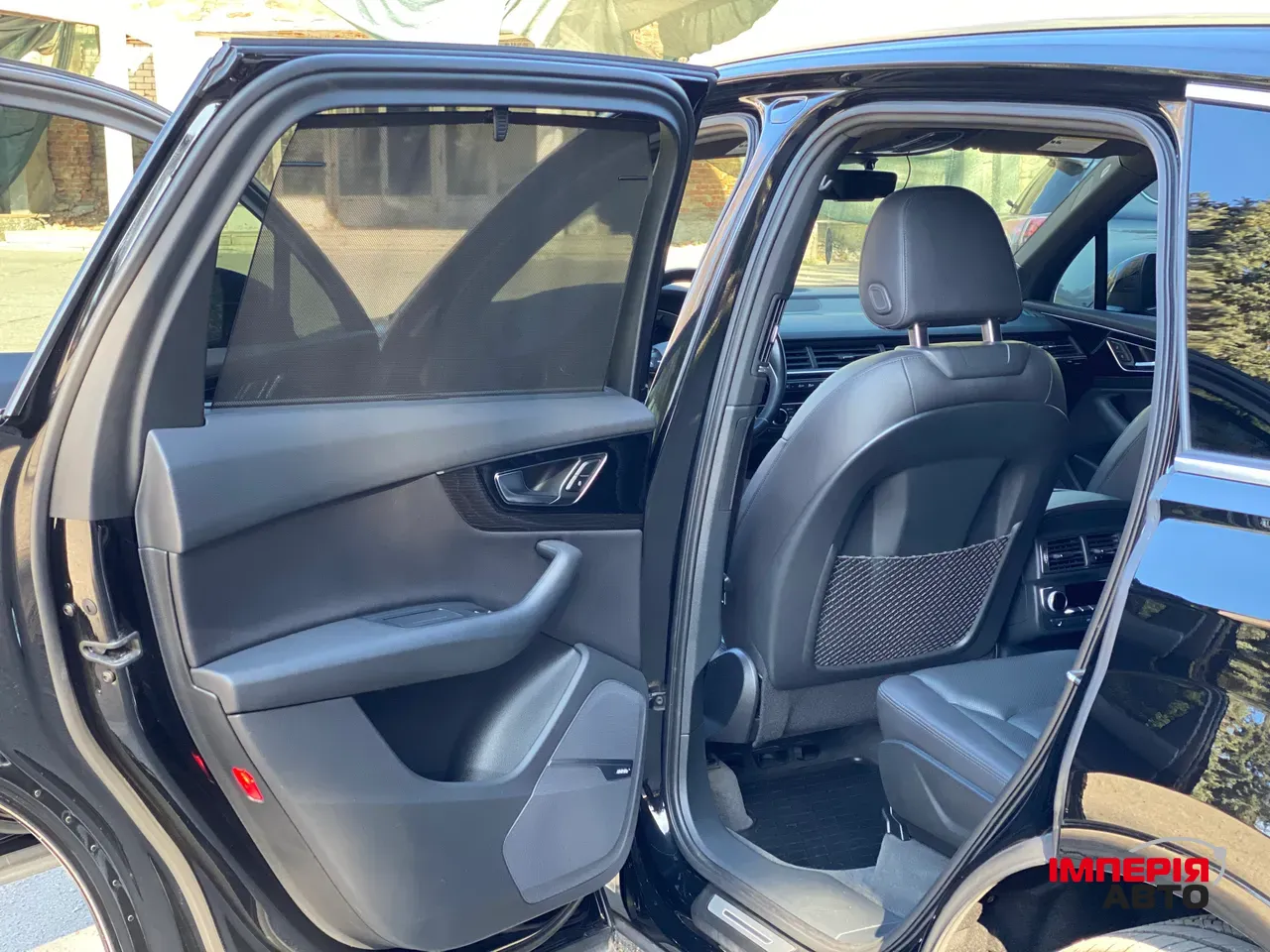 Audi Q7 - фото 9