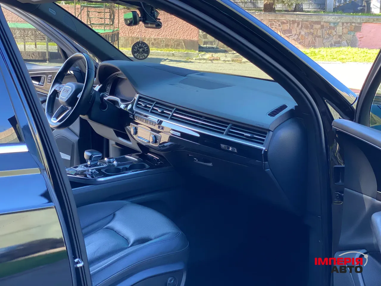 Audi Q7 - фото 13