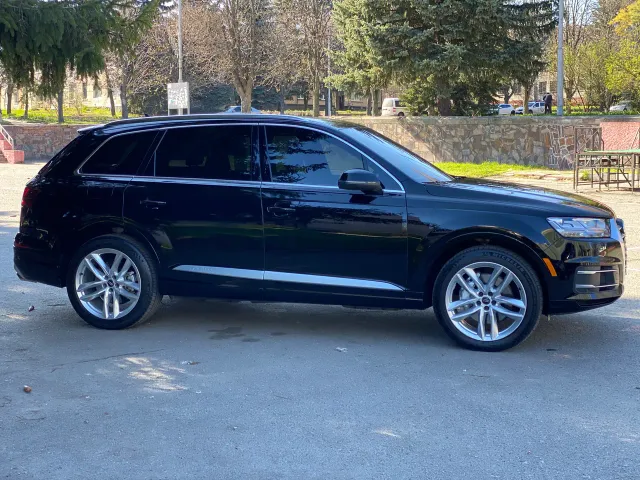 Audi Q7 - фото 3