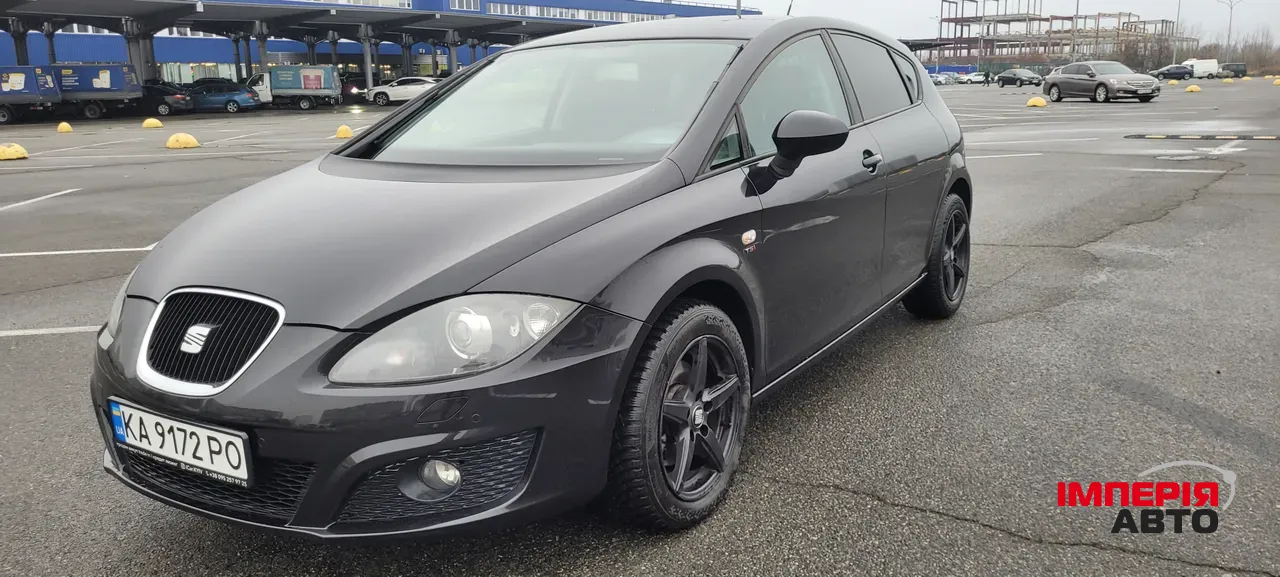 SEAT Leon - фото 1