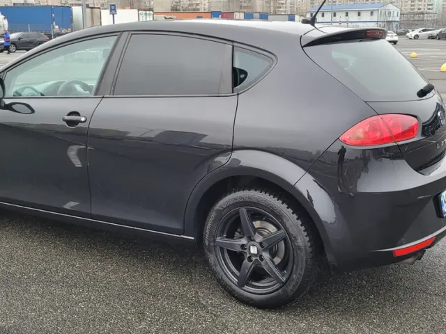 SEAT Leon - фото 4