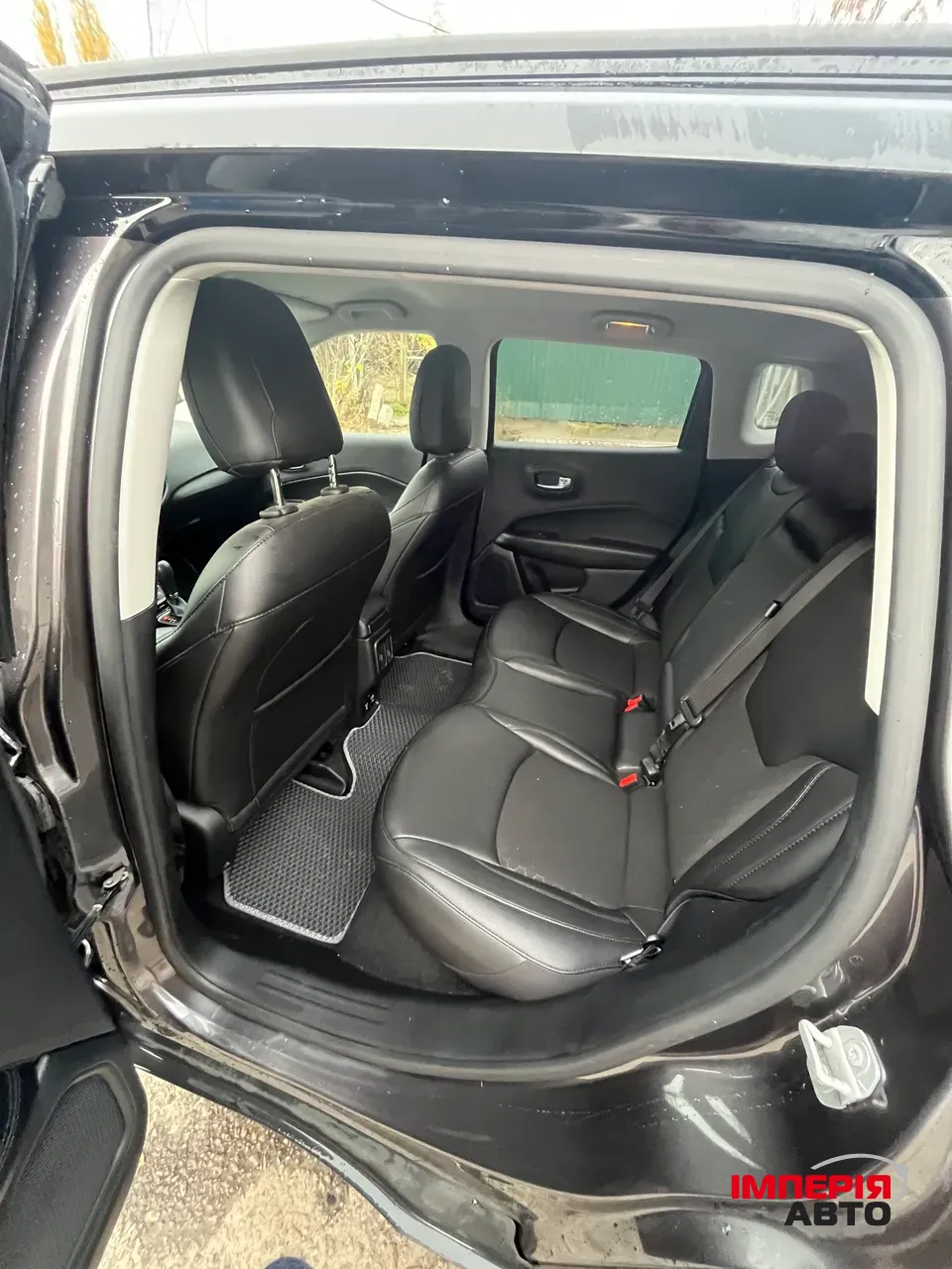 Jeep Compass - фото 8