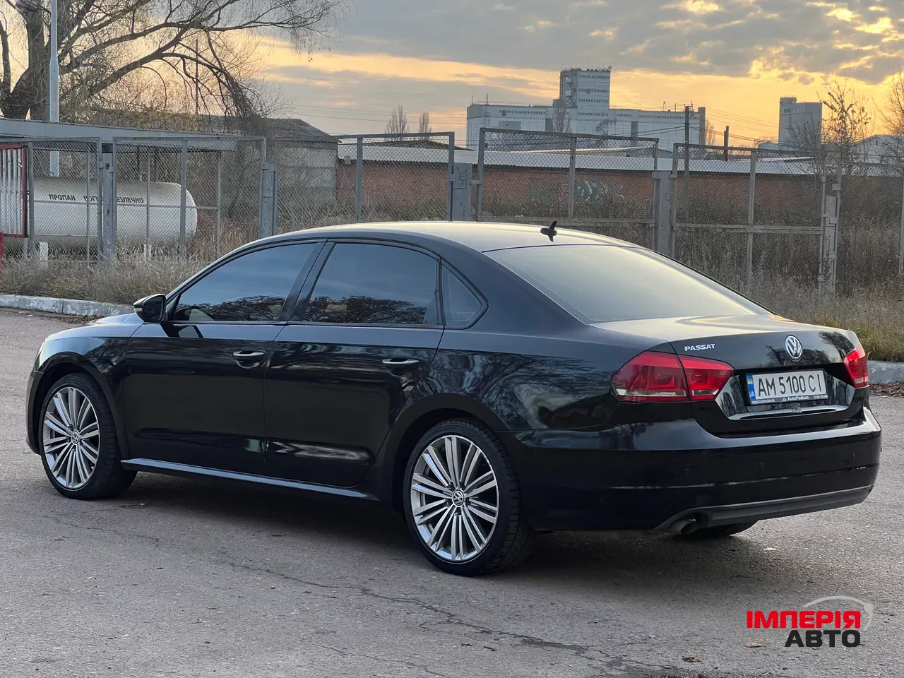 Volkswagen Passat - фото 4