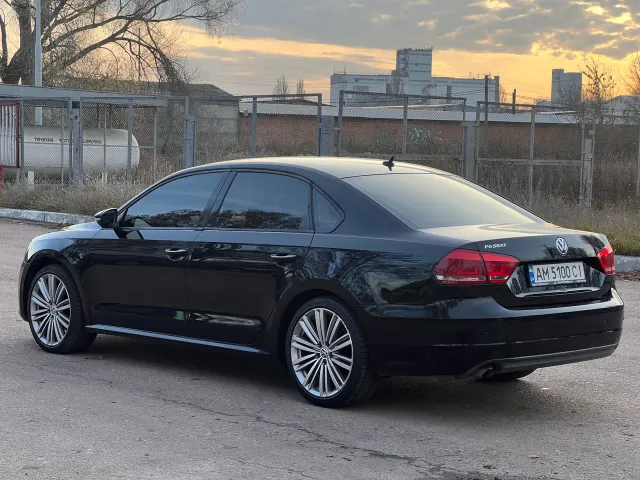 Volkswagen Passat - фото 4