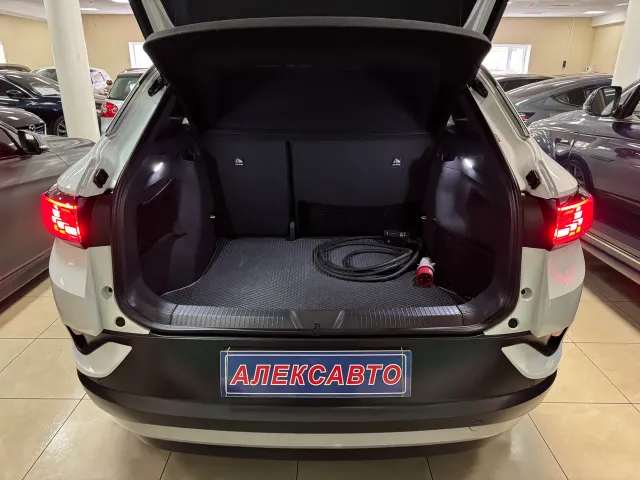 Volkswagen ID.4 - фото 5