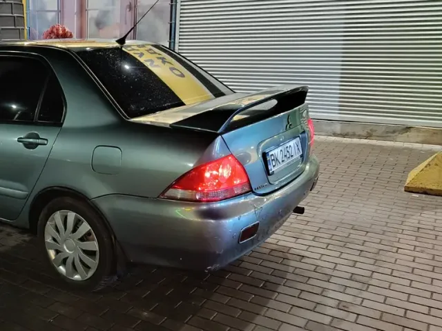 Mitsubishi Lancer - фото 2