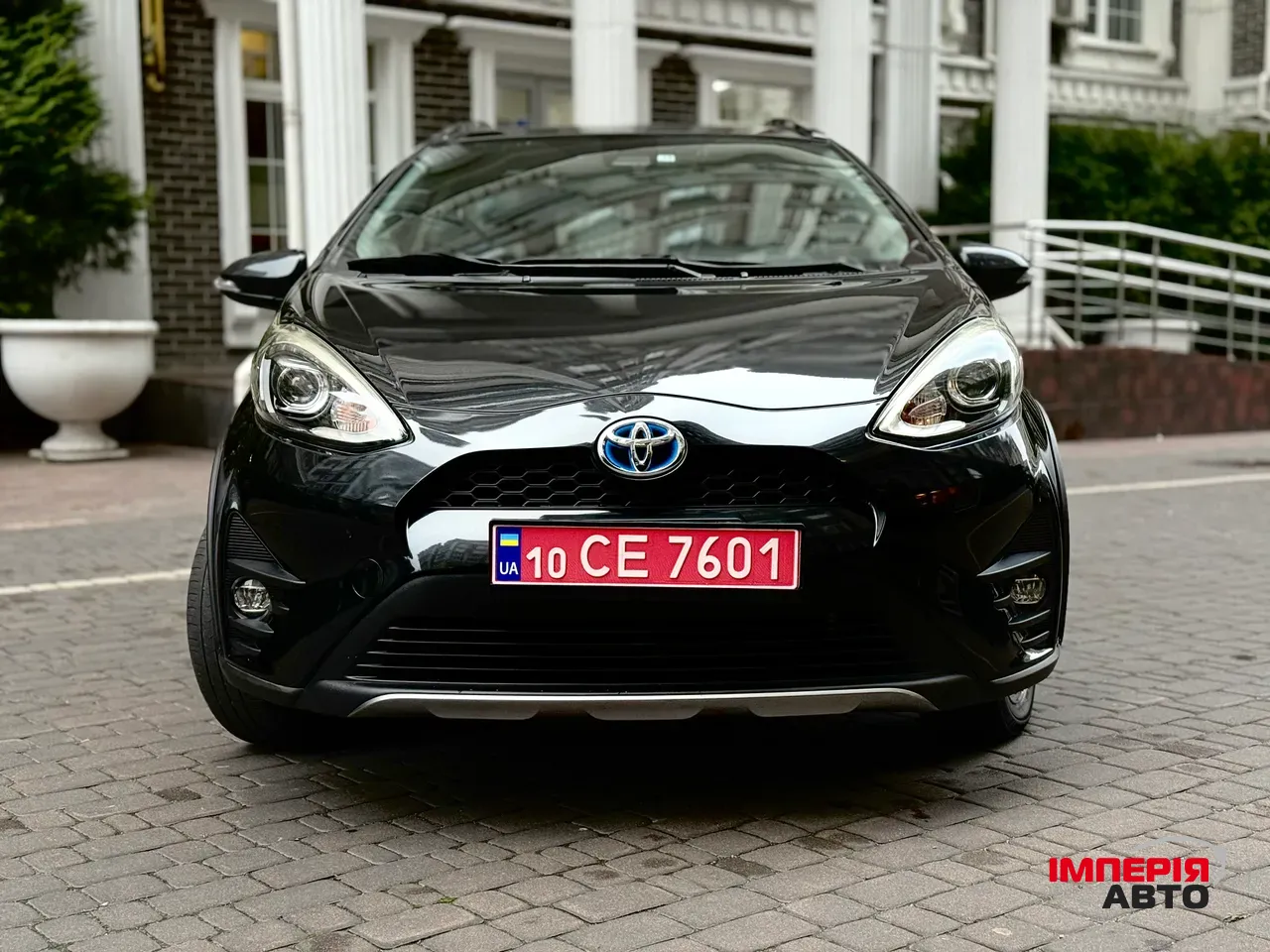 Toyota Aqua - фото 3