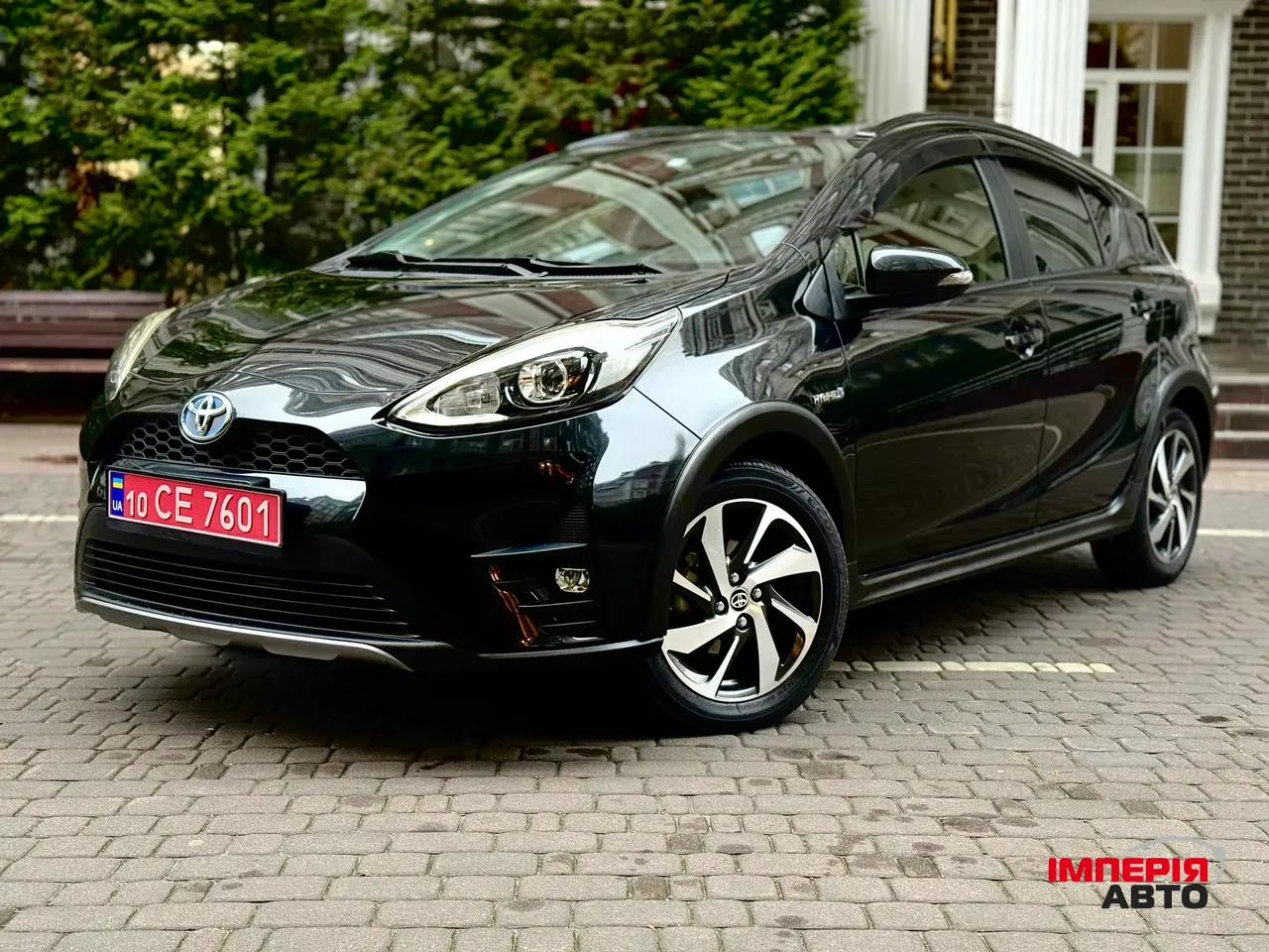 Toyota Aqua - фото 1