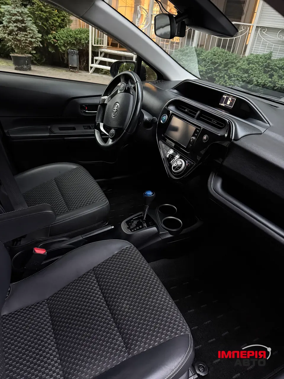 Toyota Aqua - фото 11