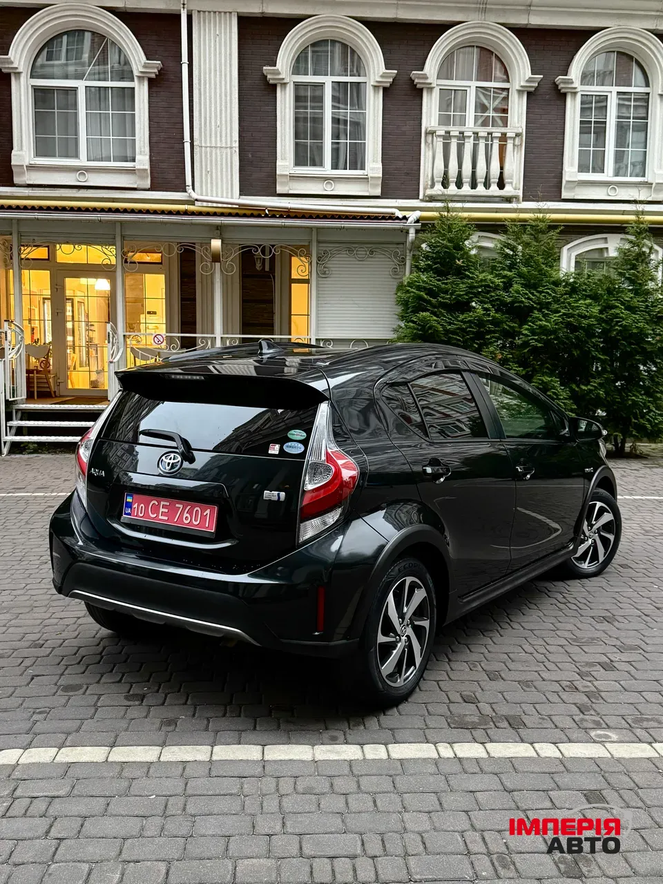 Toyota Aqua - фото 7