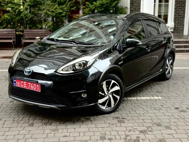 Toyota Aqua - фото 2