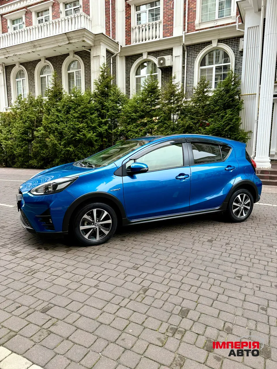 Toyota Aqua - фото 4