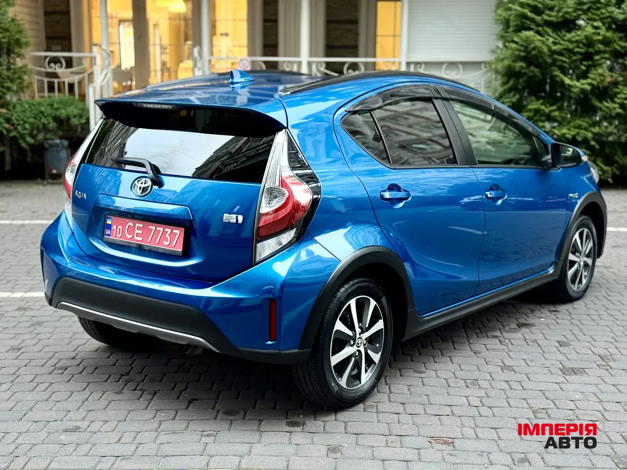 Toyota Aqua - фото 7