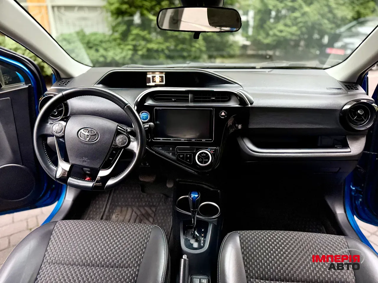 Toyota Aqua - фото 12