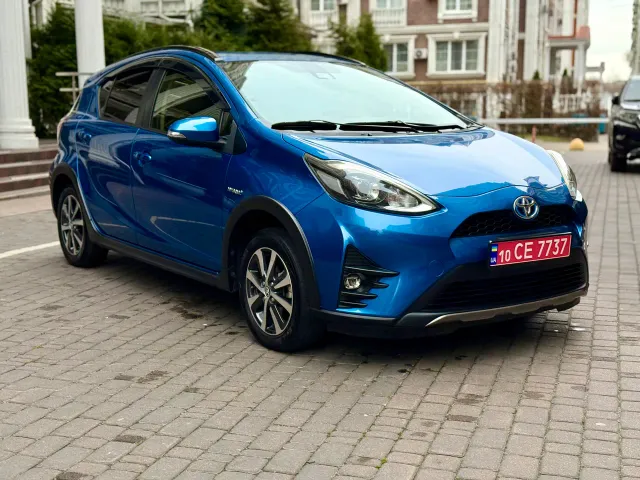 Toyota Aqua - фото 1