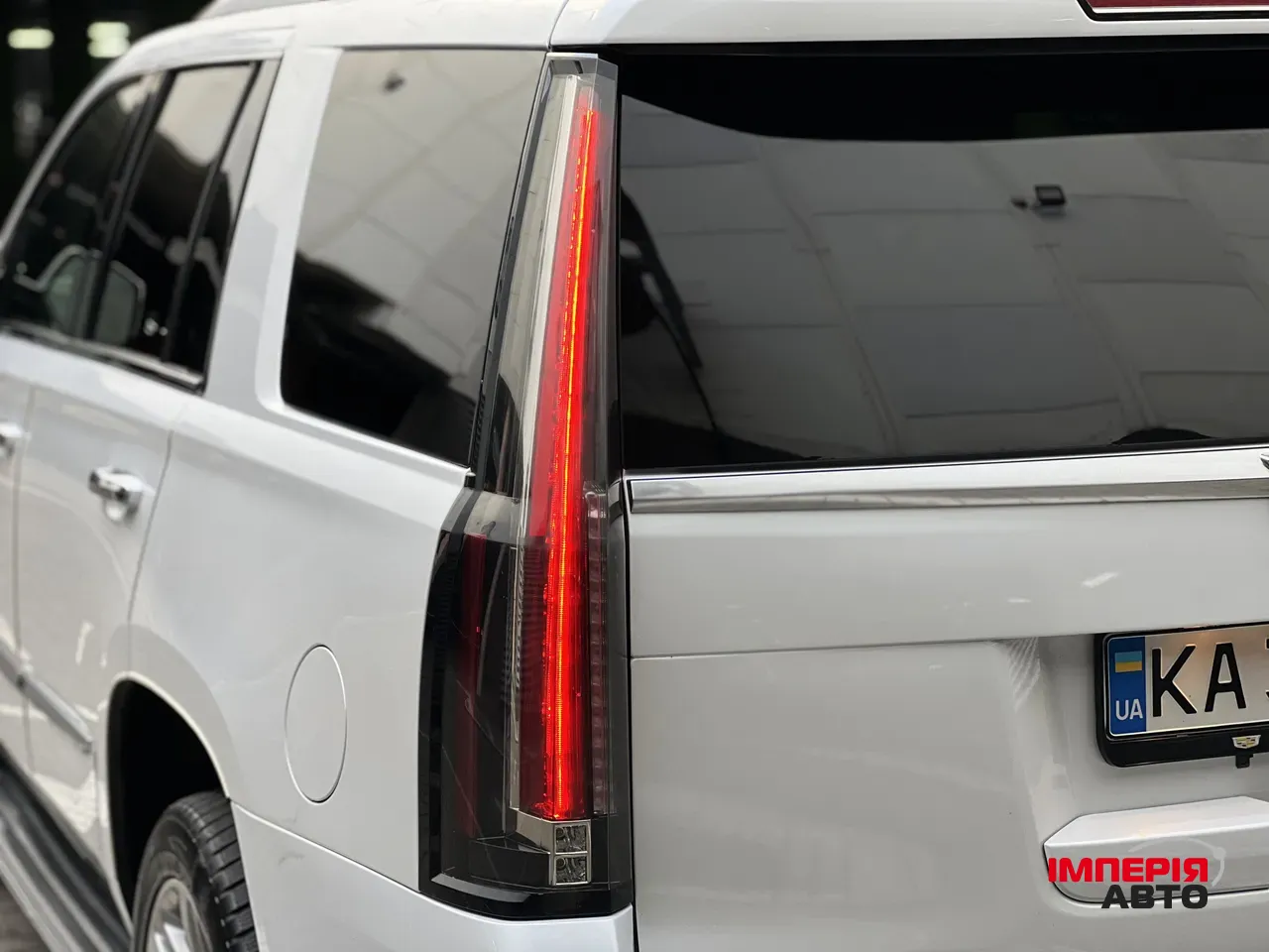 Cadillac Escalade - фото 7