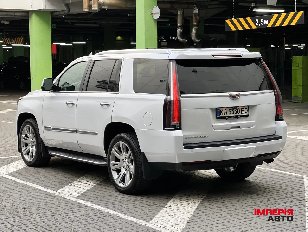 Cadillac Escalade - фото 6