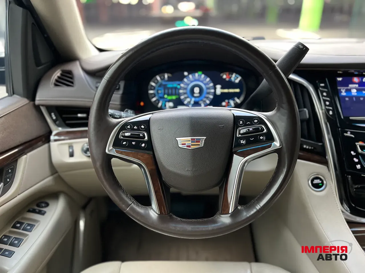 Cadillac Escalade - фото 27