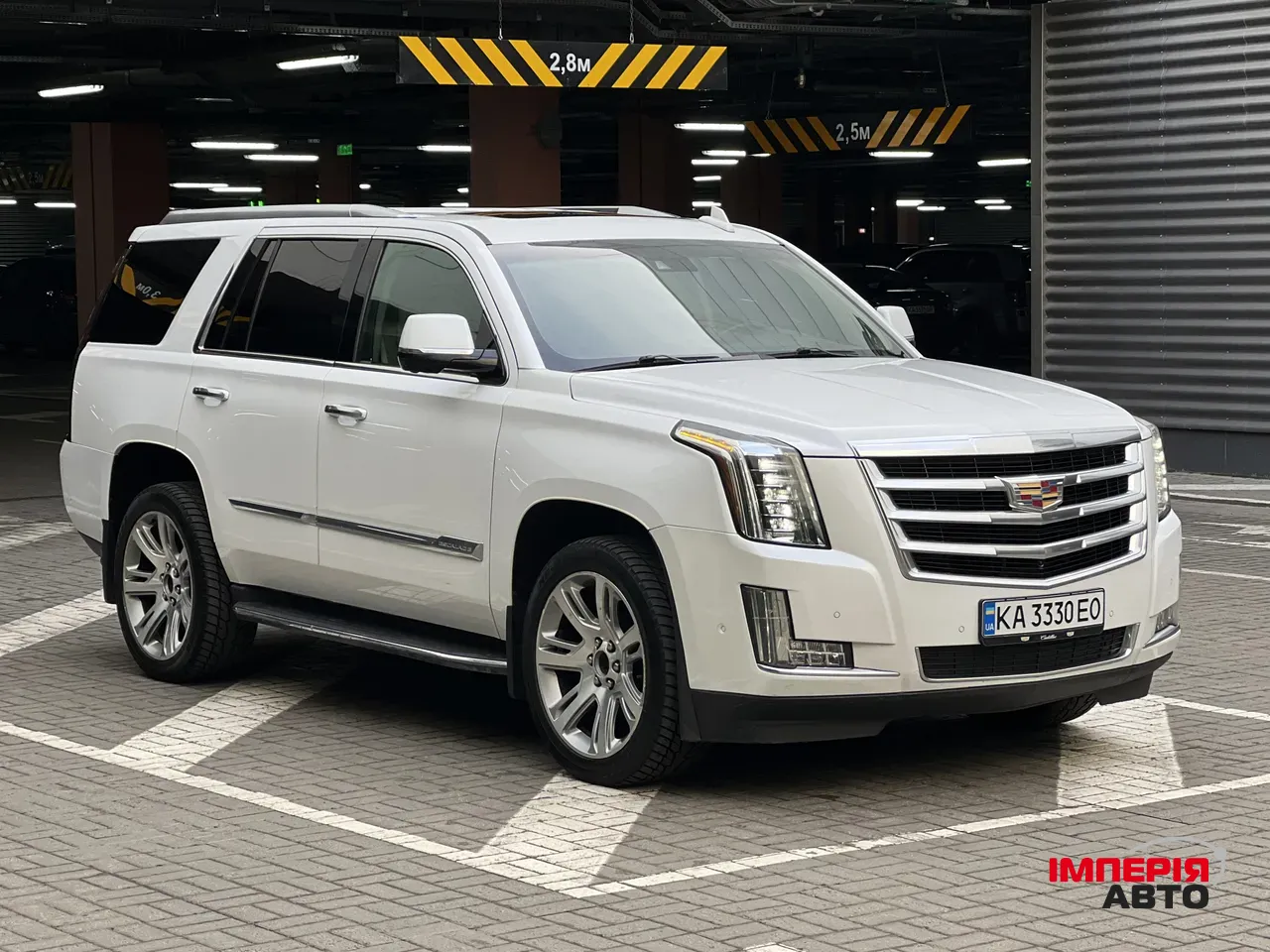 Cadillac Escalade - фото 16