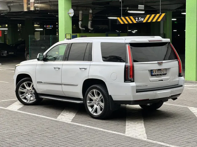 Cadillac Escalade - фото 2