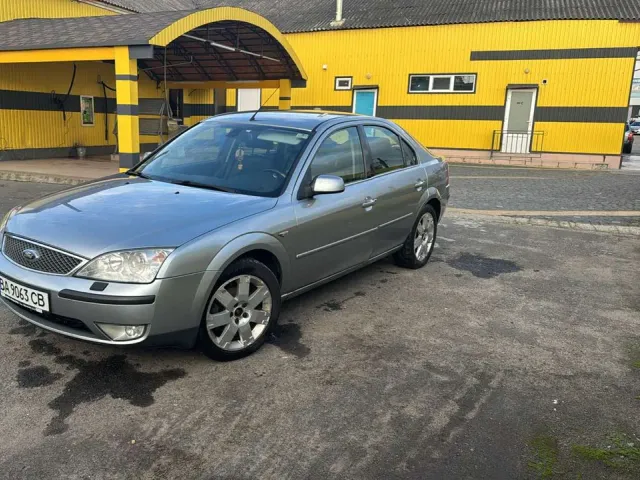Ford Mondeo - фото 1