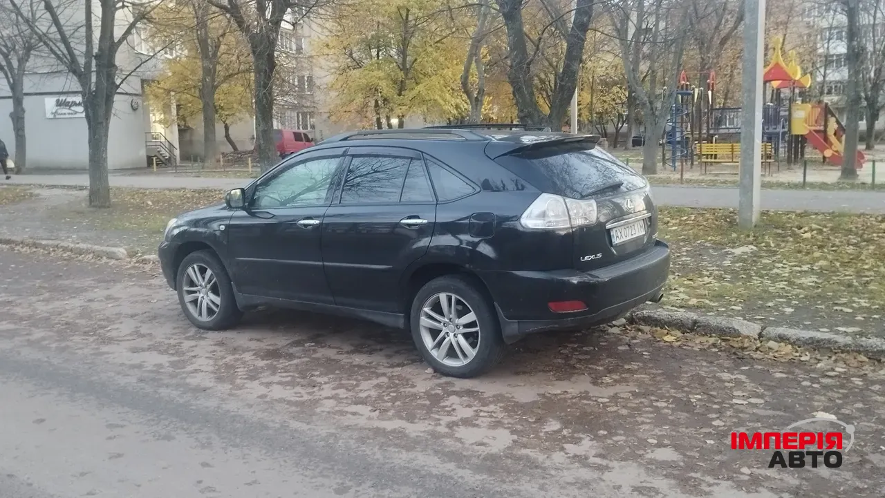 Lexus RX - фото 2