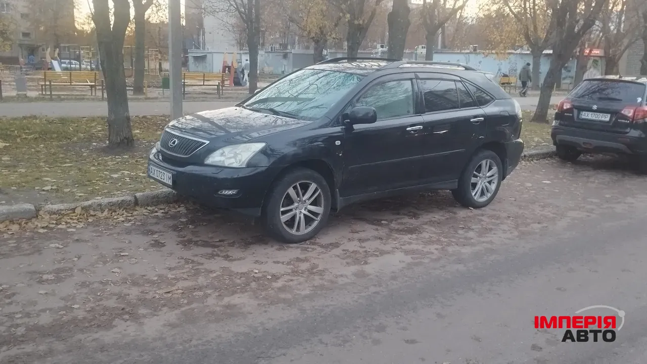 Lexus RX - фото 3