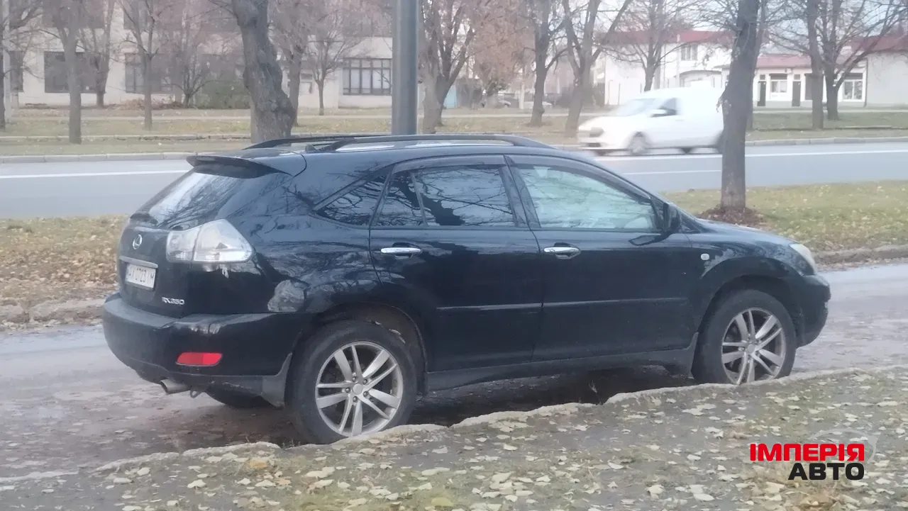 Lexus RX - фото 5