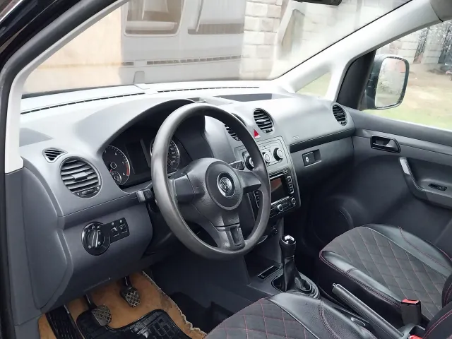 Volkswagen Caddy - фото 4