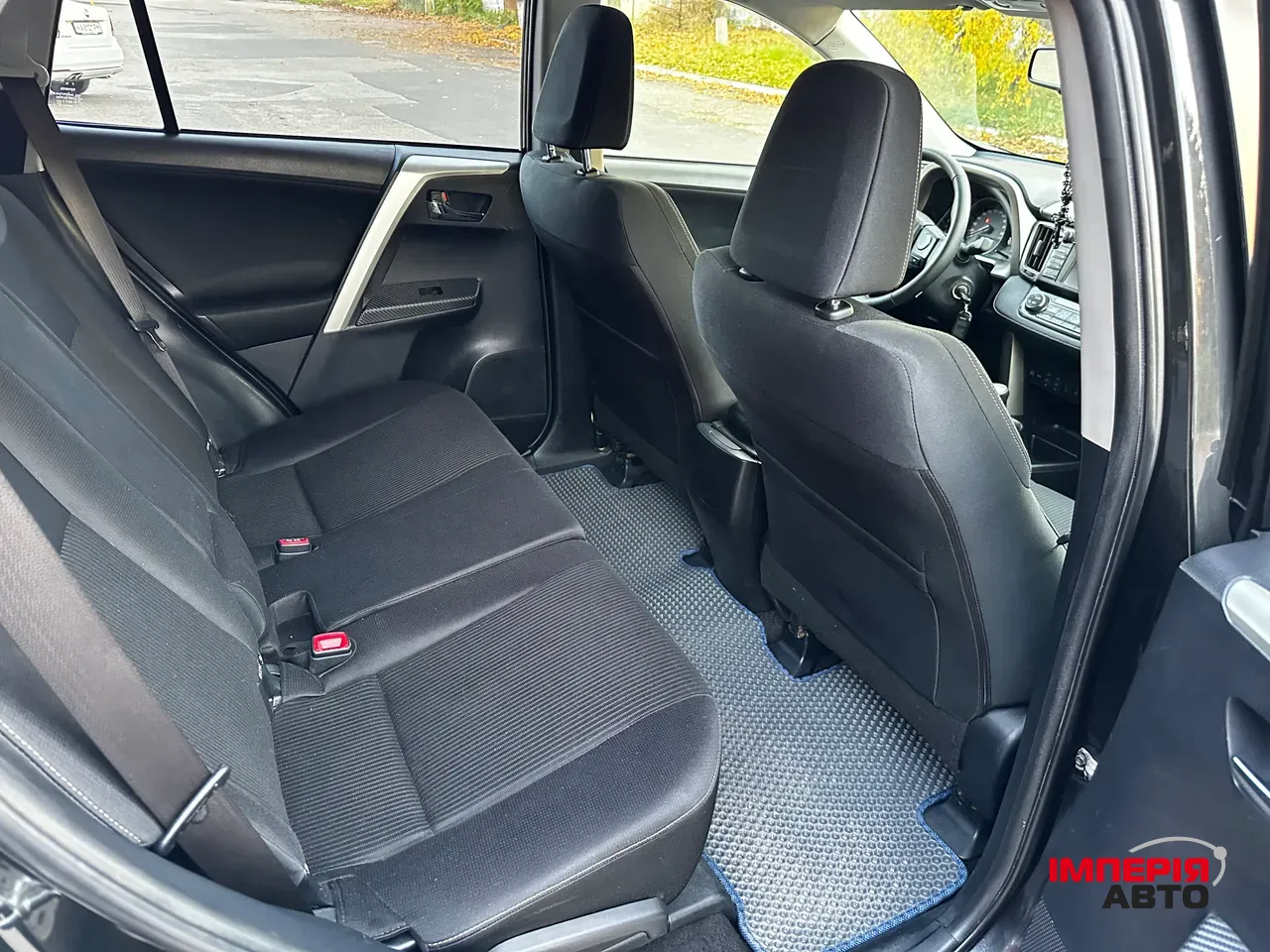 Toyota RAV4 - фото 31