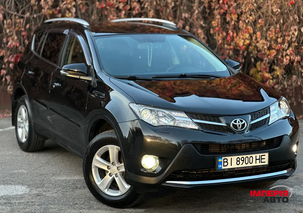 Toyota RAV4 - фото 2