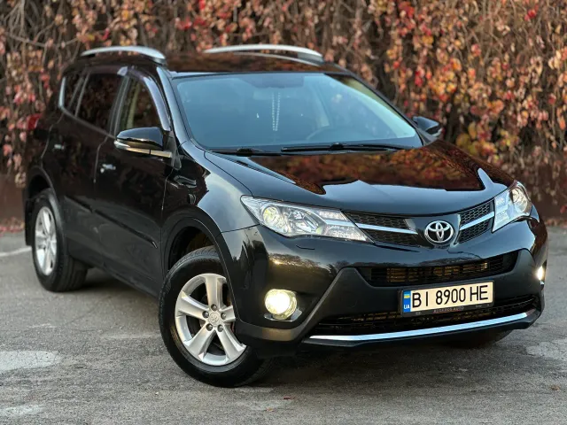 Toyota RAV4 - фото 5