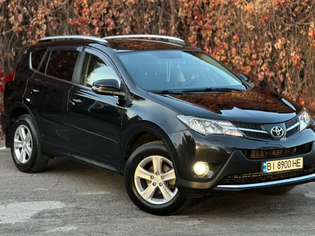 Toyota RAV4 - фото 3