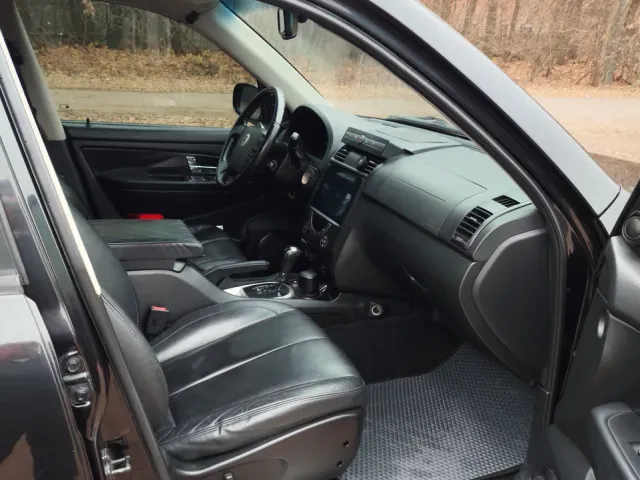 SsangYong Rexton - фото 2
