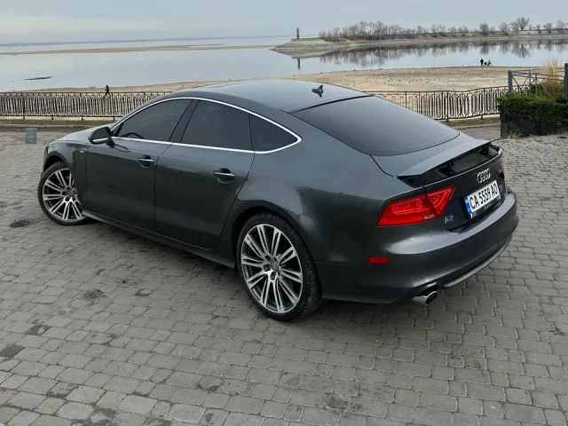 Audi A7 - фото 5